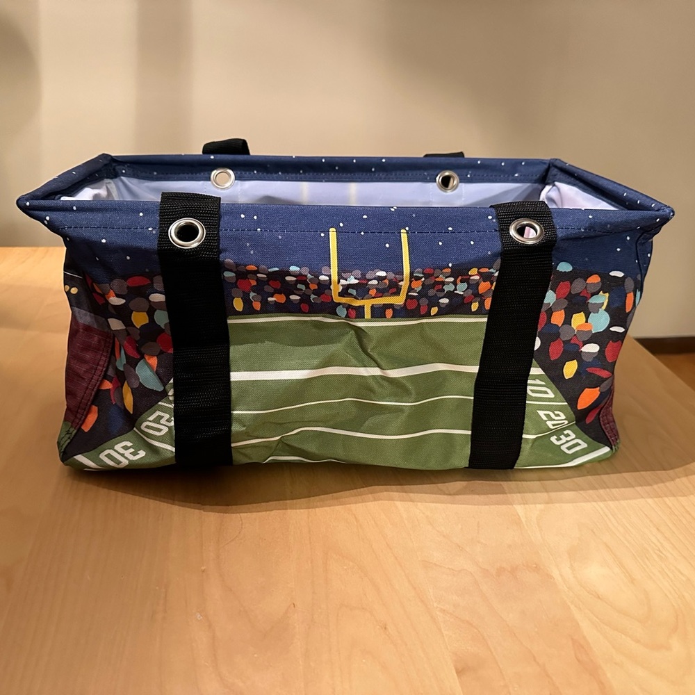 Thirty-One Medium Utility Tote in Super Bowl Theme